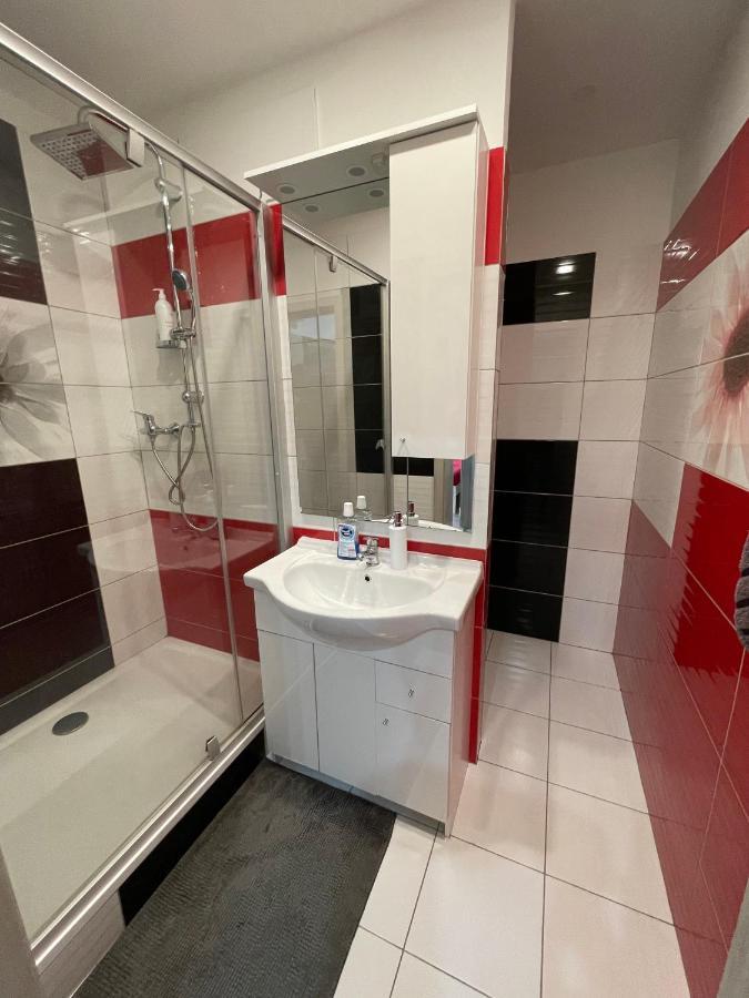 Monfas Apartment Barrandov 布拉格 外观 照片