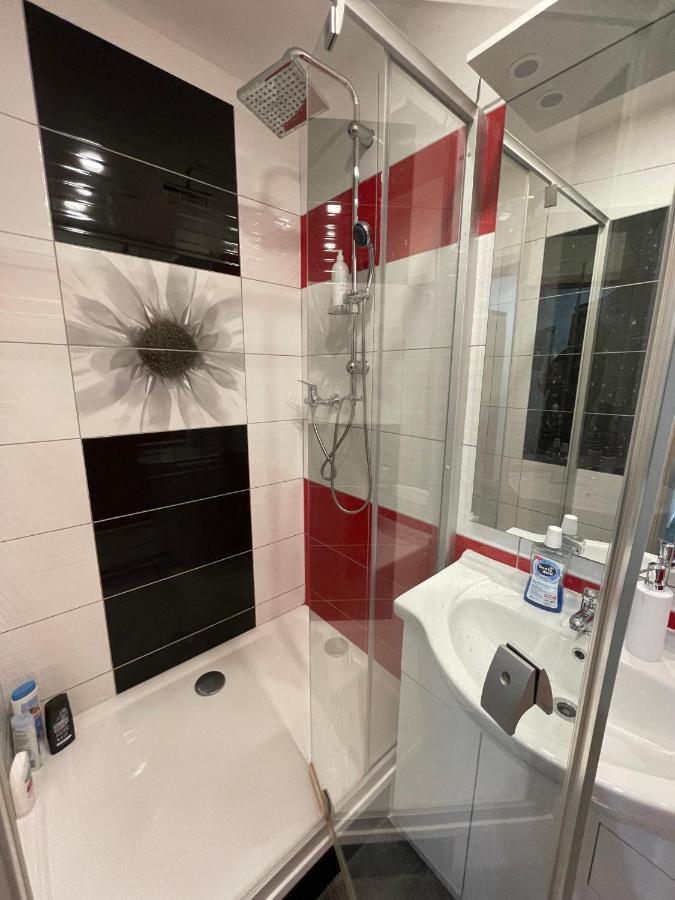 Monfas Apartment Barrandov 布拉格 外观 照片